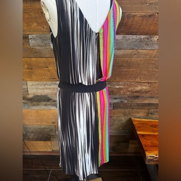 Maggy London Rainbow Surplice Midi Dress - Picture 4 of 16